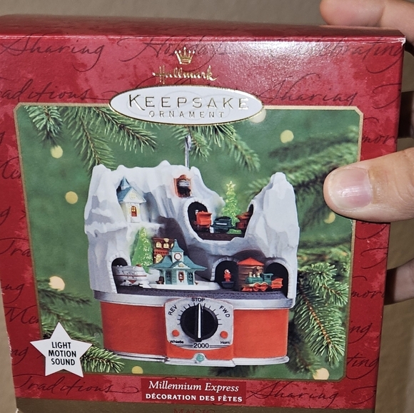 Hallmark Keepsake Vintage Millennium Express Ornament in original box - Picture 2 of 2